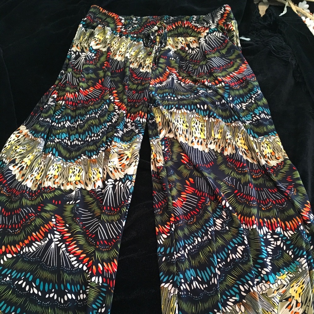 Wide leg pants